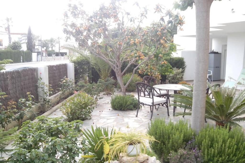 Bonito Apartamento De 3 Hab. Con Jardin Roses Exterior photo